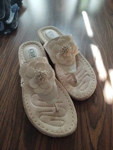 Cliffs By White Mountain Women’s Flip Flop Sandals US 8 - Fits Better 7.5 - Picture 1 of 6