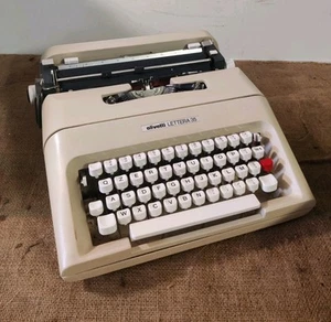 Macchina da Scrivere Vintage Olivetti Lettera 35 Typewriter Vintage Funzionante✅ - Foto 1 di 6