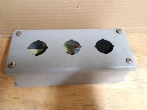 Hoffman E3PB, caja de 3 botones pulsadores - Imagen 1 de 3