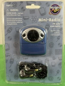 Nuevo de Lote Antiguo 2001 Discovery Kids Mini-Radio Portátil con Auriculares FM Nuevo Walkman Sellado - Imagen 1 de 7