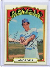 1972 TOPPS BASEBALL #10 AMOS OTIS, AUTOGRAPH, KANSAS CITY ROYALS 010718
