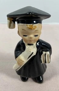 Estatuilla y vestido vintage de niño graduación hecha en Japón - Imagen 1 de 5