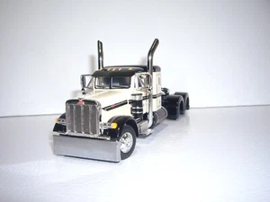 DCP FIRST GEAR 1/64 BEIGE AND BLACK PETERBILT 379 WITH 36" SLEEPER - Picture 1 of 5