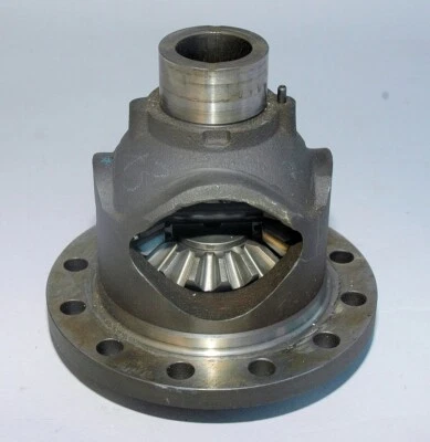 Porsche 911 915 930 Transmission Differential Housing Open Diff 93033221201 - Image 1 of 4