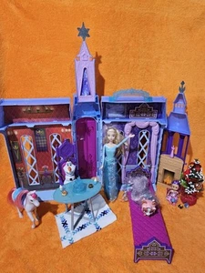 Disney Frozen Arendelle Castle Rotating Fireplace Foldable Castle Dollhouse!!! - Picture 1 of 15