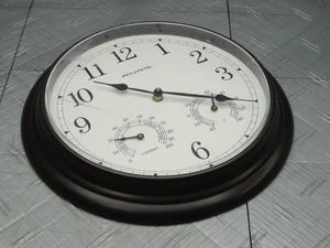ACURITE 13in Outdoor Clock with Thermometer and Humidity - Picture 1 of 5