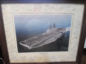 RARE! !US Navy USN amphibious assault ship USS Essex (LHD 2) SIGNED BY BUILDERS - Picture 1 of 3