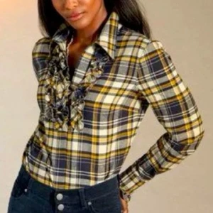 CAbi Seattle Plaid Flannel Shirt Ruffle Button Up Cowgirl Farmer Western Fall - Picture 1 of 7