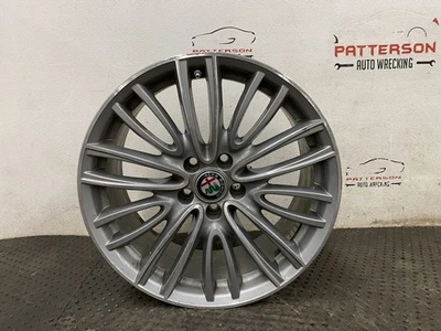 RUEDA LLANTA DISEÑO RADIOS 17-21 ALFA ROMEO GIULIA 20 U 18X8, 5 TACOS, 110 MM Foto 1 de 4