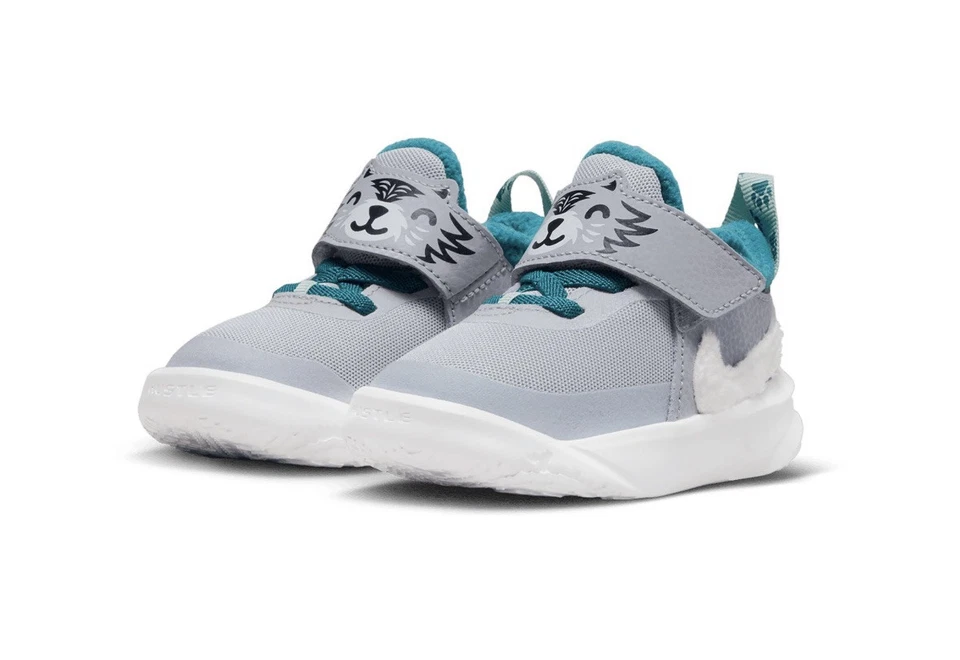 Nike Toddler Size 5C Team Hustle D 10 Lil (TD) Wolf Gray Tennis Shoes DQ8374-001