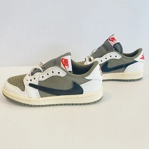 Jordan 1 Low Kids Size 12C OG SP Travis Scott Medium Olive PS Children - Foto 1 di 12