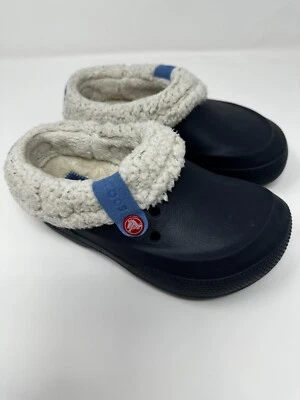 Crocs Blitzen II 蓝色/奶油色毛皮衬里木屐尺寸 J1 — 第 1/4 张图片