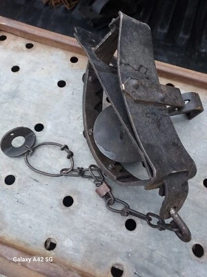 collectors animal trap Oneida no4 jump trap - Image 1 of 4