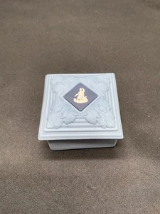 Vintage Wedgwood Circa 1795 - 1995 Bicentennial Square Trinket Box - Picture 1 of 3