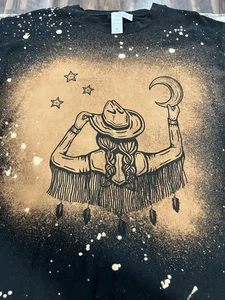 T-shirt western cowgirl con luna sbiancata - Foto 1 di 8