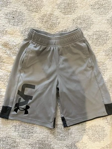 Under Armour Gray Shorts Size Youth Small Boys - Picture 1 of 6