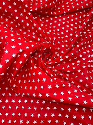 Polialgodón con estampado de estrella roja de 1 metro 45"" de ancho Foto 1 de 4