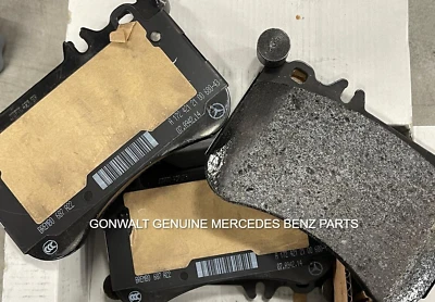 Pastillas de freno delanteras originales Mercedes Benz SLC43 AMG 2017-2020 OE 0004204104 Foto 1 de 3