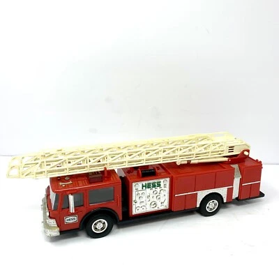 Camión de colección 1986 Hess Red Fire Ladder Pennie Bank usado Foto 1 de 4