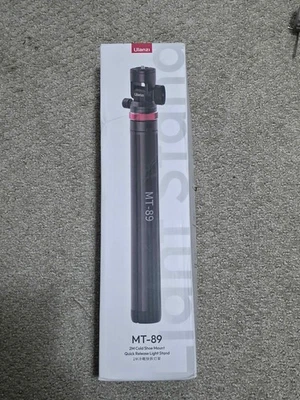 Ulanzi MT-89 Quick-Release Light Stand Ground Tripod for Smartphone COB Light - Image 1 of 3