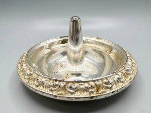 VINTAGE SILVER TONE METAL RING HOLDER DISH ORNATE EDGE JEWELRY TRINKET TRAY 4 - Foto 1 di 6