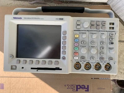 Calibrated Tektronix TDS 3034 Oscilloscope 300MHz 4CH DPO - Image 1 of 4