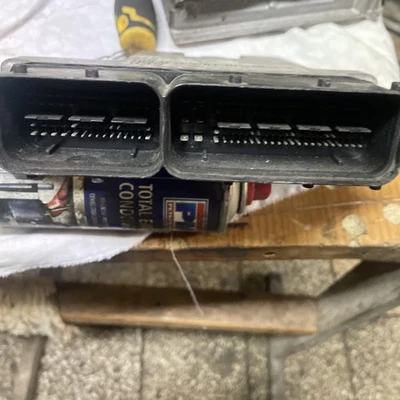 centralina motore Alfa 159 Edc16c39 Bosch 0281013417 - Immagine 1 di 2