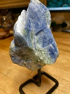 Rara pietra preziosa cristallo di cianite verde e blu geode con mica e supporto personalizzato 557 - Foto 1 di 12