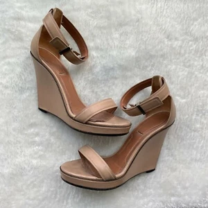 Givenchy beige Leder Reißverschluss Keilabsatz Sandalen-Größe 8 - Bild 1 von 8