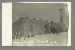 Thorpe IOWA RPPC '10 CREAMERY nr Strawberry Point Manchester Delaware GHOST TOWN - Foto 1 di 2