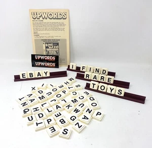Lotto pezzi di ricambio gioco Upwords 1984 pezzi arti e mestieri plastica porta lettere - Foto 1 di 5