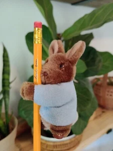 1985 Beatrix Potter Peter Rabbit Clip On Hugger Eden Toys Korea Vintage UNUSED - Picture 1 of 10