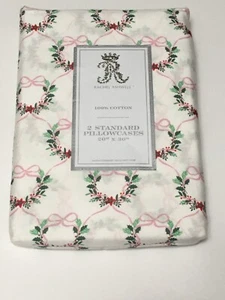 Rachel Ashwell Standard Pillowcase Set - Holly Wreaths - Picture 1 of 1