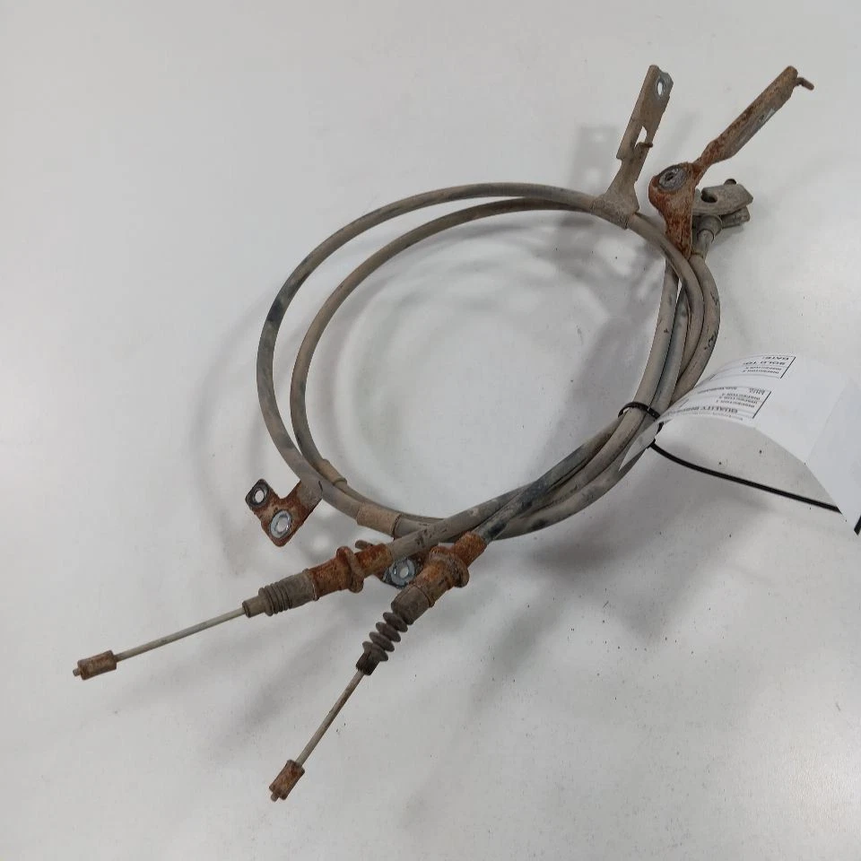Cable de freno de emergencia para freno de estacionamiento Toyota Yaris 2020 2019 2018 2017 2016 Foto 1 de 4