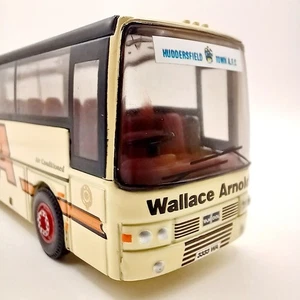 OO Gauge 1/76 Scale Vintage 1990's Huddersfield Town Away Fans Model Bus Coach - Picture 1 of 5