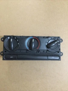 04-08 Ford F-150 Fan Knob, AC/Heater Knob, & Airflow Knob OEM Used 4L3H-19808-AH - Picture 1 of 8