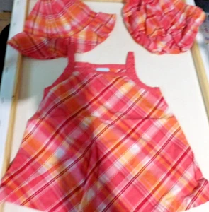 2 tenues bébé fille - Old Navy 0-3mo & Gap 3-6mo ..Sans manches (SKU 8-19) - Photo 1/11