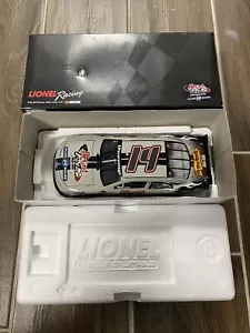 Nuova scala 1:24 Lionel Action Racing Diecast Car #14 Silver Mustang senza pilota - Foto 1 di 8