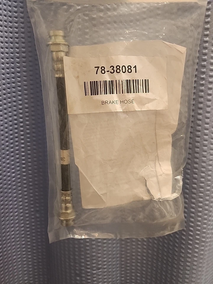Manguera hidráulica de freno trasero Chevrolet Cavalier 82-05 Foto 1 de 1