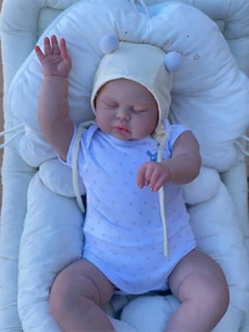 Handmade Reborn Baby Painted Dolls Pickle Bebe Vinyl Realistic Bald Head Dolls - Bild 1 von 6