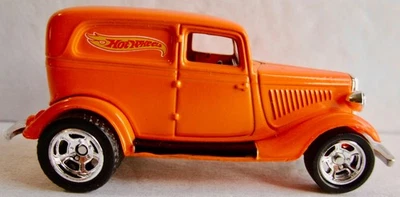 Juego de hojalata Hot Wheels 34 Ford entrega desde 2004 Larry Woods 35º año solo objetivo Foto 1 de 4