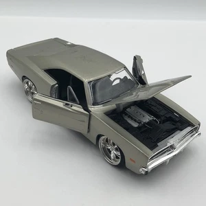 Maisto 1/25 Silver 1969 Dodge Charger R/T Restoration Project Special Edition - Picture 1 of 18