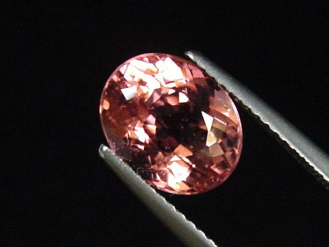 Rubellit roter Turmalin / Rubellite Tourmaline 3,37 Ct. Oval (6522m) - Bild 1 von 1