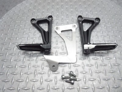 Soporte de reposapiés trasero izquierdo derecho Honda CBR650F 2014 14-16 pasajero Foto 1 de 4