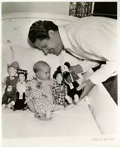 Bob Burns with daughter Barbara Ann Burns 1938 Original Publicity Photo - Picture 1 of 2