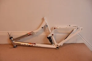 Retro 2008 26" Kona Hei Hei 19" MTB Frame Silver/White Fox RP2 2.5" travel Race - Picture 1 of 24