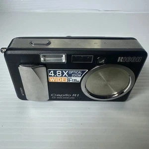 ISSUES - Ricoh Caplio R1v Digicam Digital Camera CCD 5.0MP uses 2 x AA Batteries - Picture 1 of 8