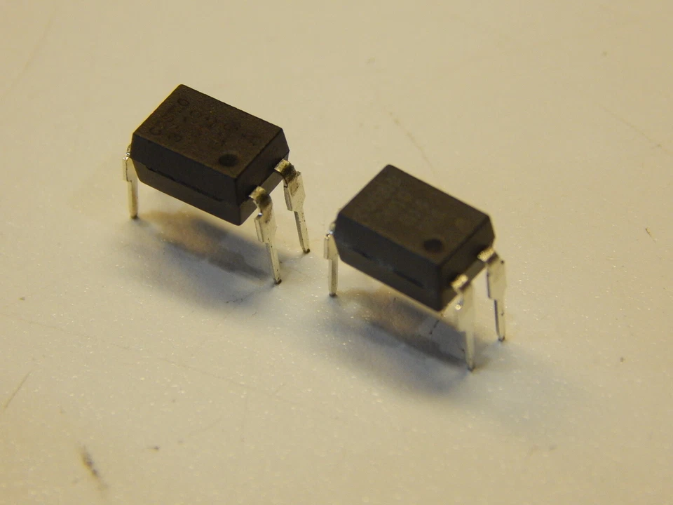COSMO K1010 C K3010 A 4 PIN DIP IC OPTOACOPLADOR SALIDA TRANSISTOR ORIFICIO PASANTE Foto 1 de 1