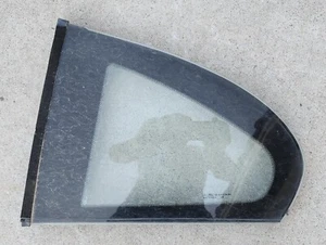 94 - 98 Mustang Driver LH Left Rear Quarter Window Glass GT 5.0 3.8 4.6 95 96 97 - Bild 1 von 3