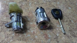 Jaguar XK8 97 ignition & door lock set with key 1 - Picture 1 of 5